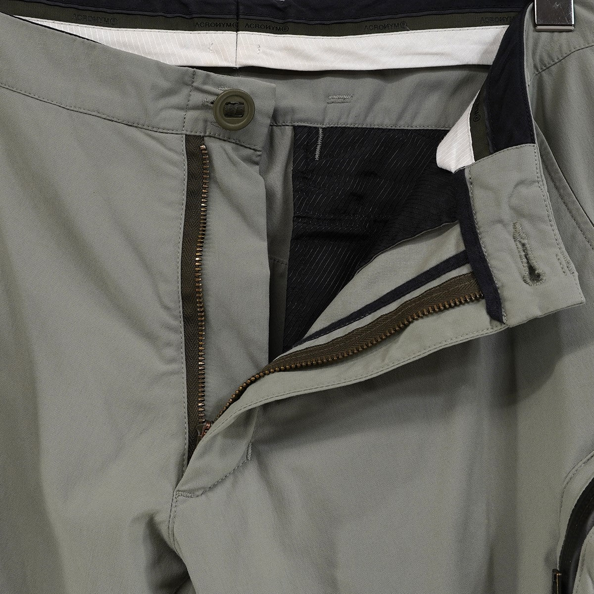 19SS P10A-E Encapsulated Nylon Articulated Cargo Pant2-Wayジップ 多機能8ポケット カラビナループ アーティキュレーテッド カーゴ パンツ