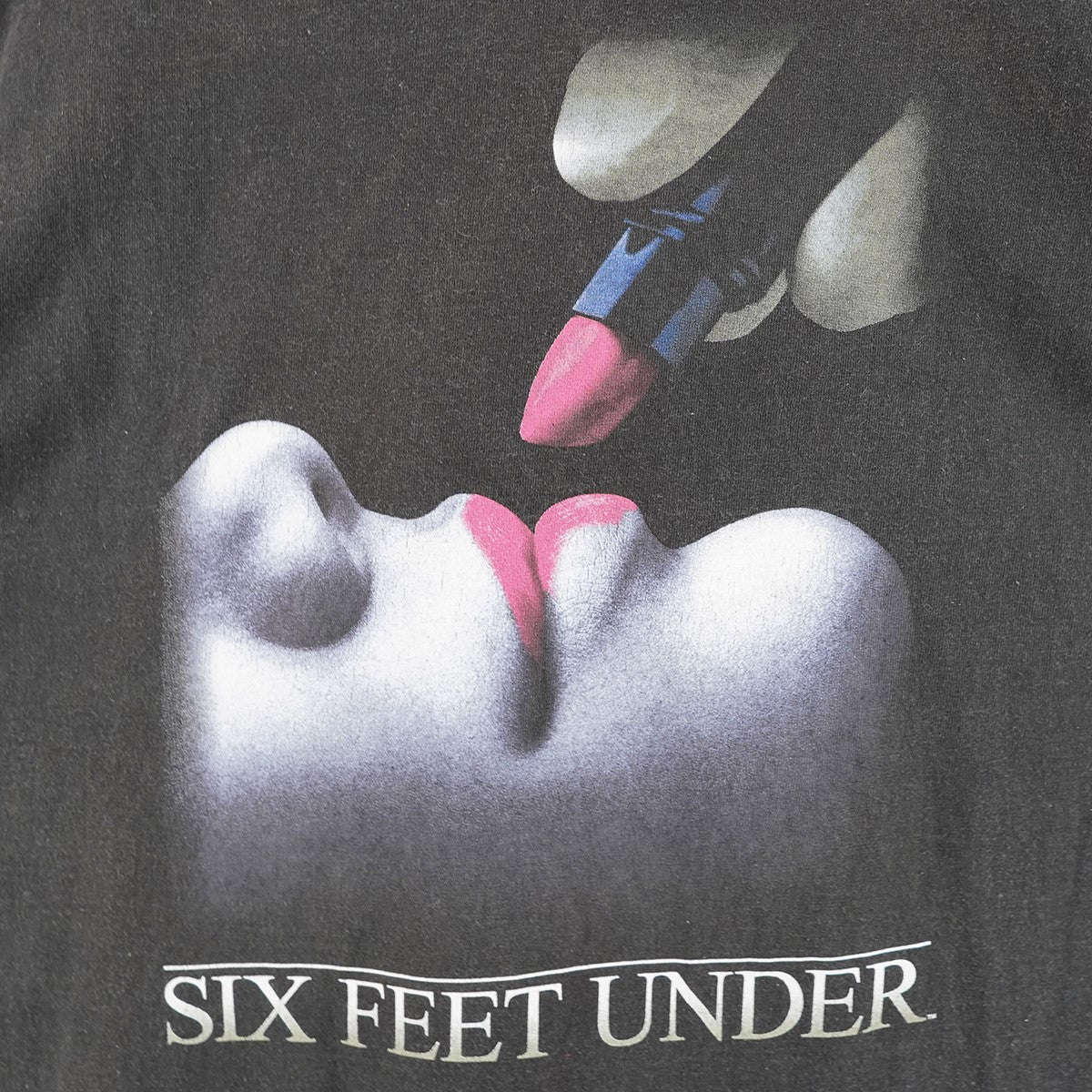 01〜02s Six Feet Under Lipstick Promo T-Shirtシックス・フィート・アンダー リップスティック 口紅 HBO ロゴ プロモ Tシャツ