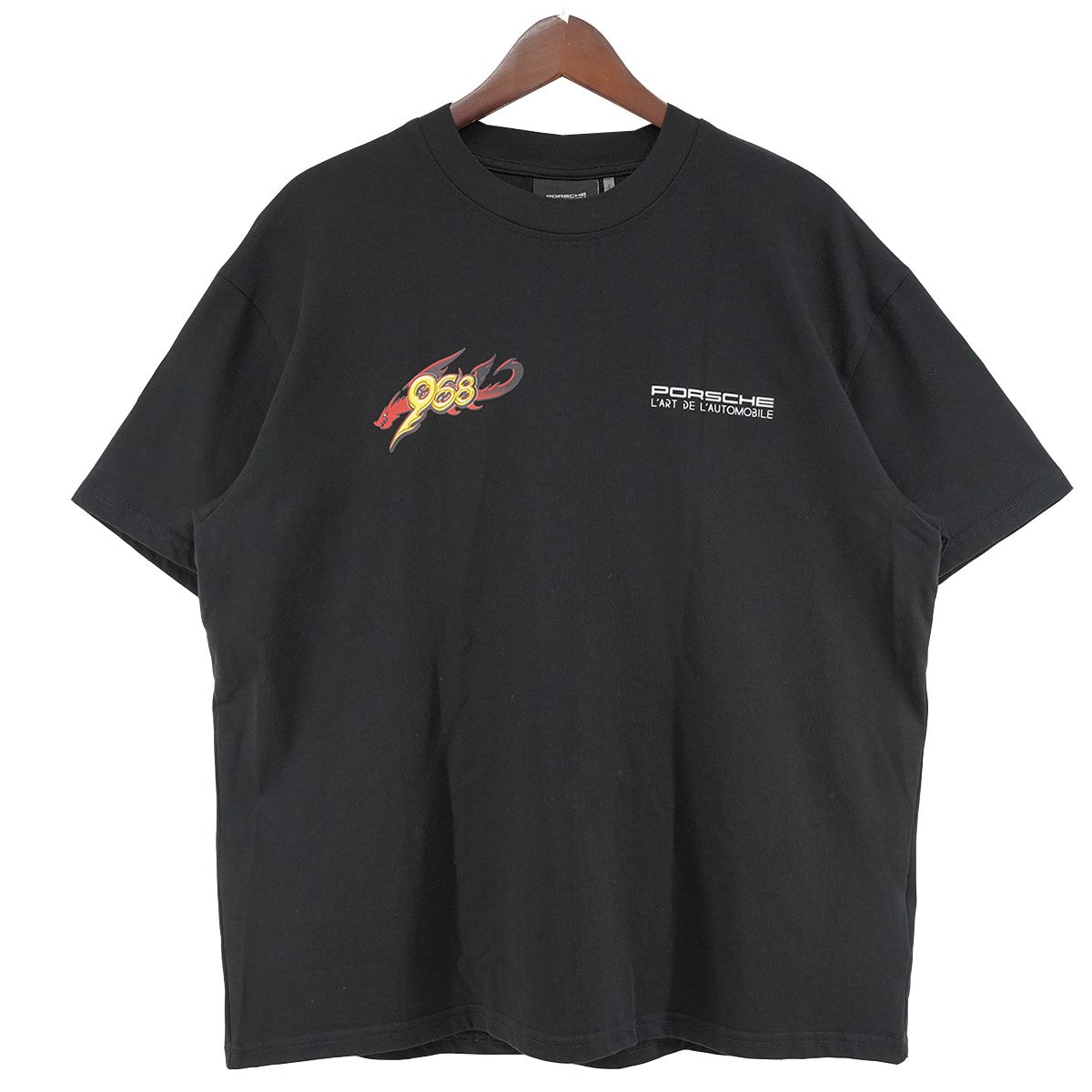 ポルシェ968 30周年記念L’Art de L’Automobile x Porsche Tシャツ ユニセックス - ブラック