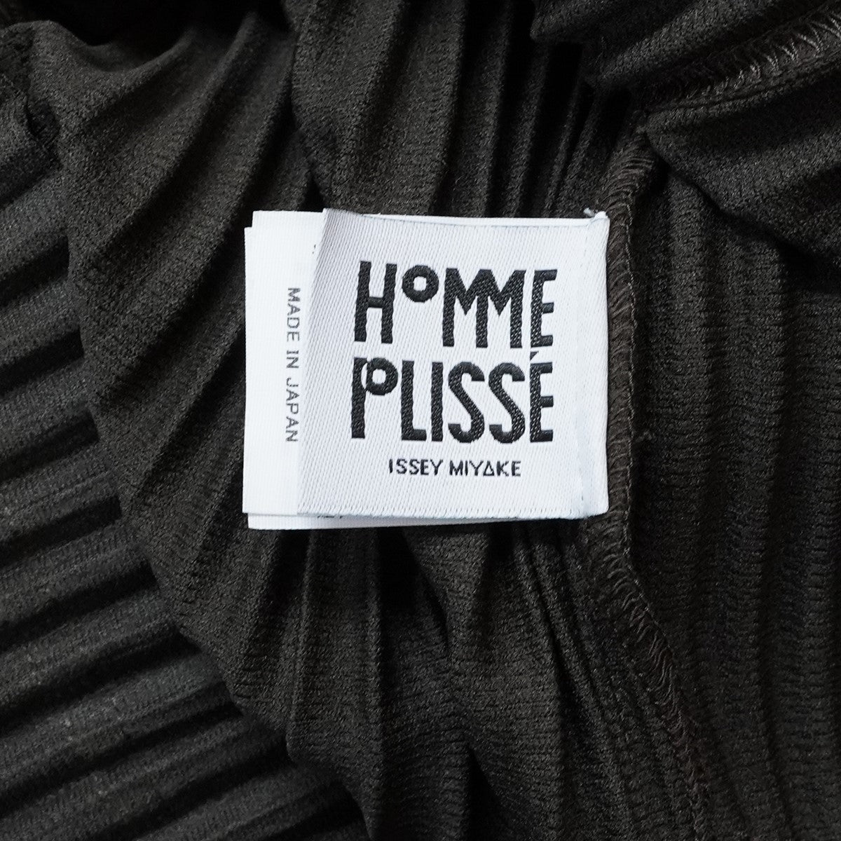 HOMME PLISSE ISSEY MIYAKE 26AW MONTHLY COLORS ： JULYプリーツ ノースリーブ スリーブレス シャツ 古着・中古-5枚目のアイテム画像