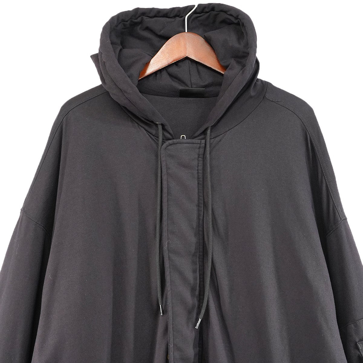 BALENCIAGA 21AW Metal BB Stencil Back Logo Hooded Zip Bomber Jacketヴィンテージ加工 メタル BBロゴ オーバーサイズ パデッド ボンバー ジャケット 古着・中古-5枚目のアイテム画像