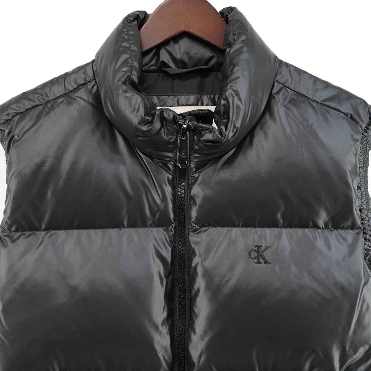 Glossy Down Vest ロゴ グロッシー ダウン ベスト