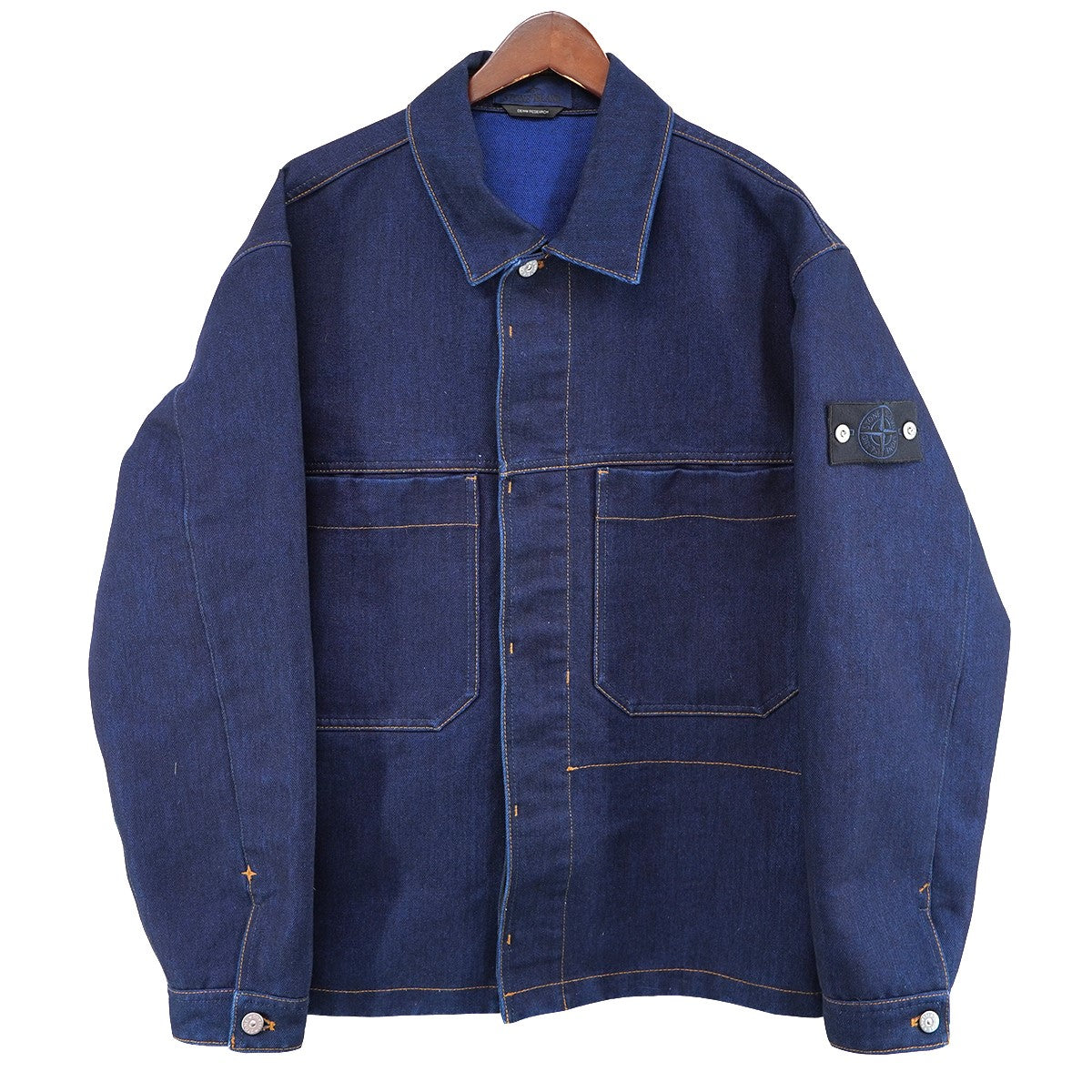 STONE ISLAND 25AW DENIM RESEARCH コレクション INDIGO POLYPROPYLENE DENIMリンス加工 ロゴ パッチ デニム ジャケット 古着・中古-4枚目のアイテム画像