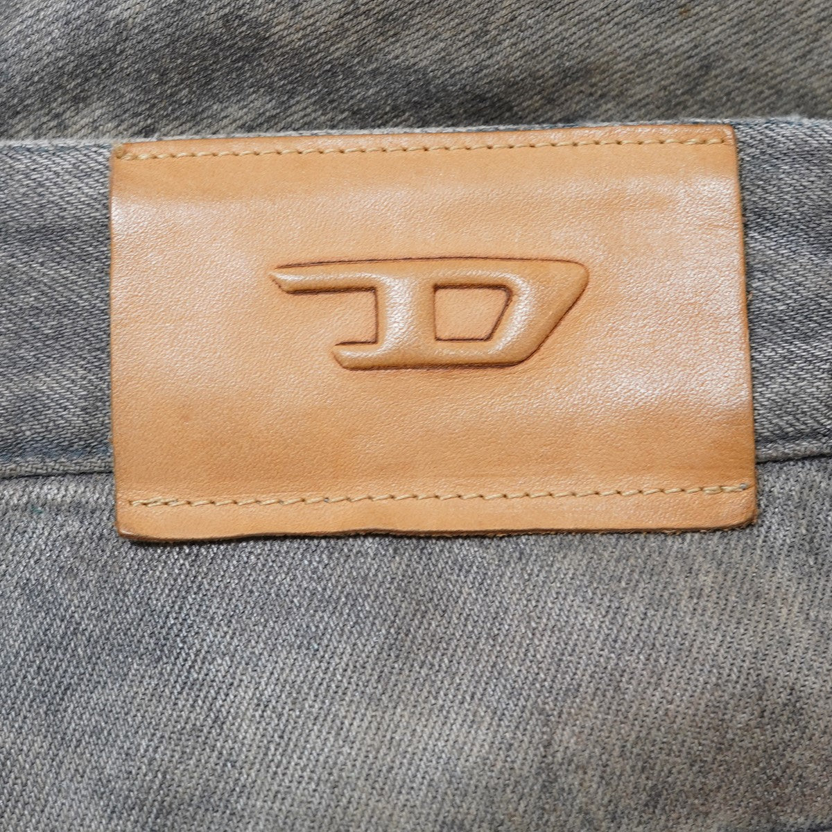 DIESEL by Glenn Martens 24AW コレクションアイテム 1997 D-ENIM-M-FSI2レーザー＆スプレーエフェクト 加工 ワイド バギー デニムパンツ 古着・中古-6枚目のアイテム画像