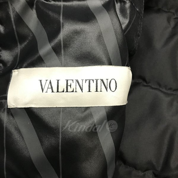 ヴァレンチノ ロゴプリント ダウンジャケットです。 VALENTINO 古着・中古 アウター アイテム