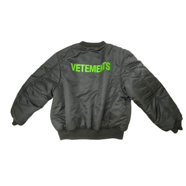 VETEMENTS(ヴェトモン) MA-1 アルファ ボンバージャケット0615-00-573-8335 0615-00-573-8335  ブラックxオレンジ サイズ M｜【公式】カインドオルオンライン ブランド古着・中古通販【kindal】