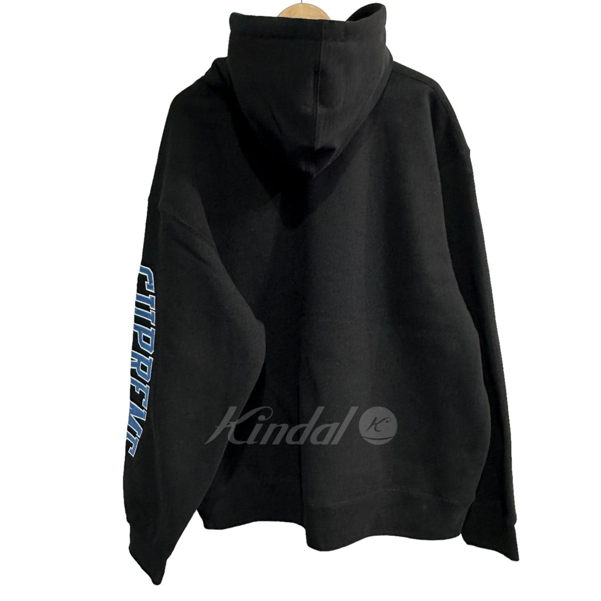 Supreme(シュプリーム) 23AW Sleeve Arc Hooded Sweatshirt スリーブロゴパーカー ブラック サイズ  XL｜【公式】カインドオルオンライン ブランド古着・中古通販【kindal】