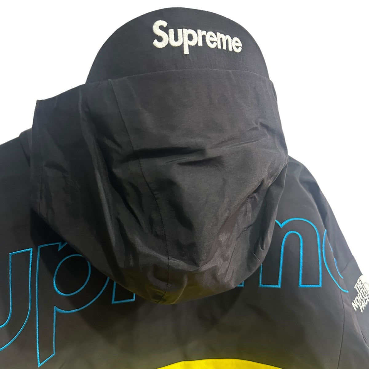 Supreme (シュプリーム ザノースフェイス) 22AW Taped Seam Shell Jacket テープシームシェルジャケット