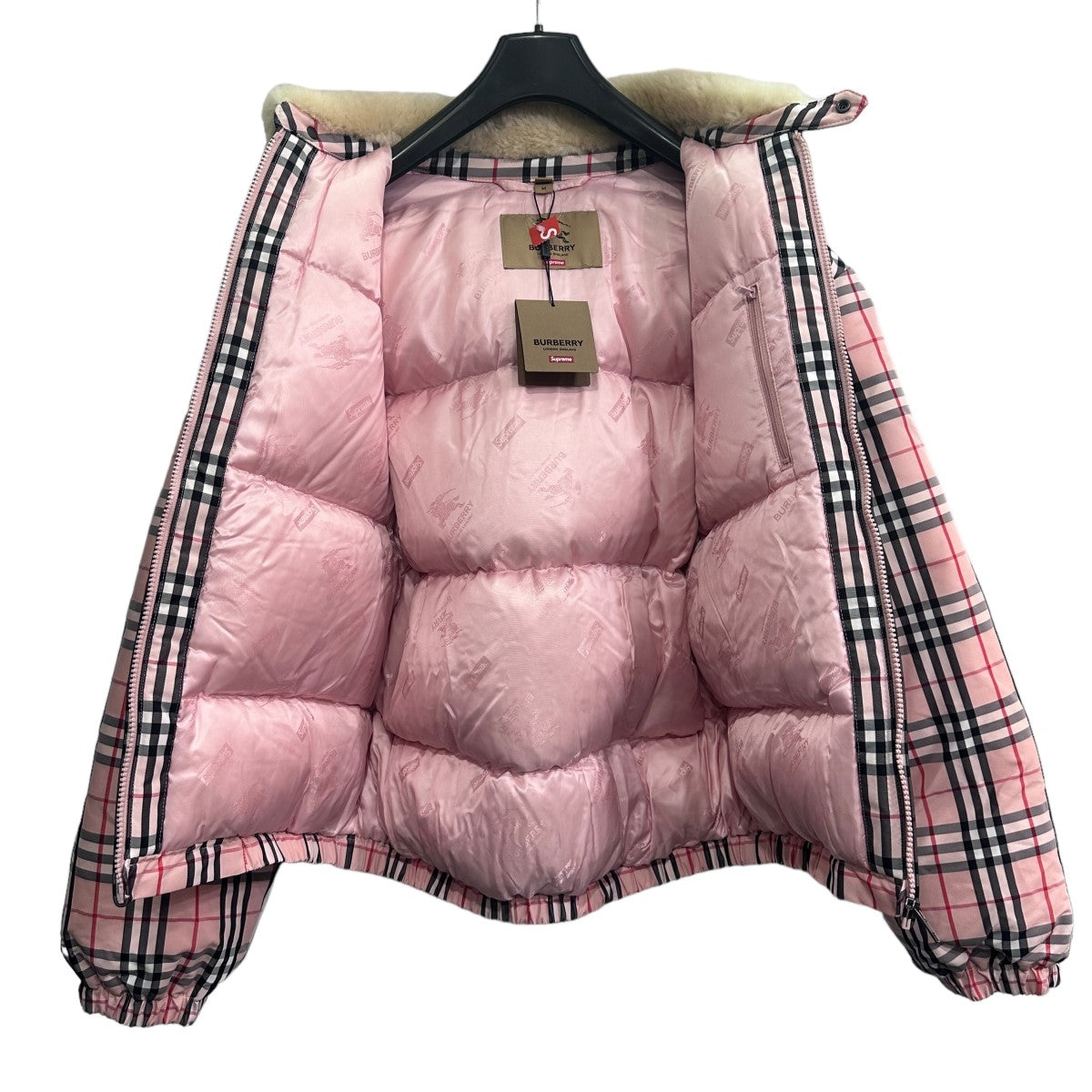 Supreme×BURBERRY 22AWShearling Collar Down Puffer Jacket ダウンジャケット ピンク サイズ  M｜【公式】カインドオルオンライン ブランド古着・中古通販【kindal】