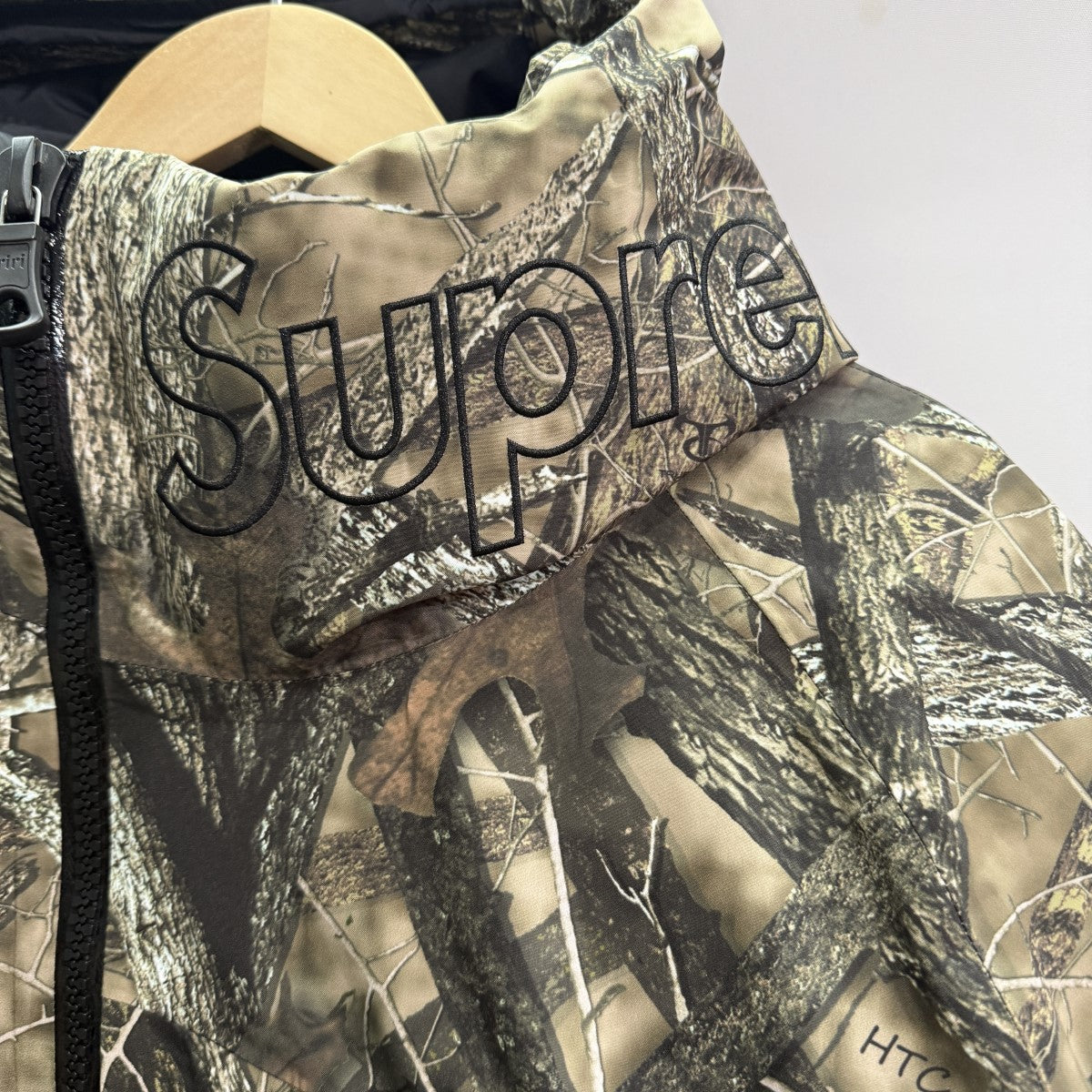 Supreme(シュプリーム) 23FW/Gore-Tex 700 Fill Down Parka