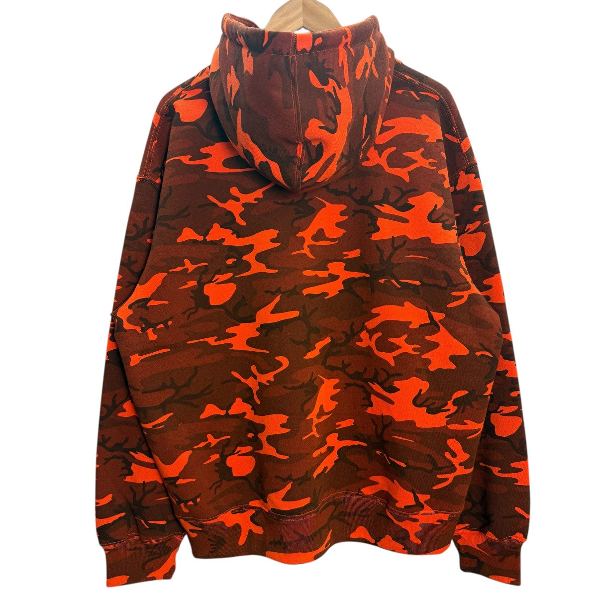 Supreme ボックスロゴパーカー オレンジ - メルカリ