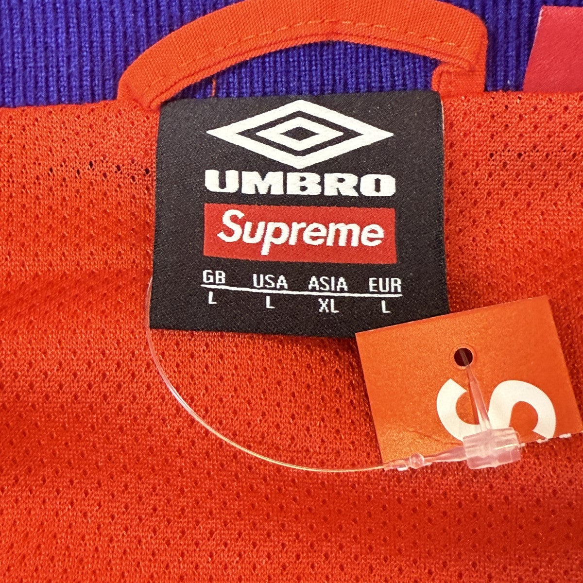 【即購入OK】UMBRO トラックジャケット　サイズM レッド 中古・古着通販】UMBRO (アンブロ) サイドテープトラック