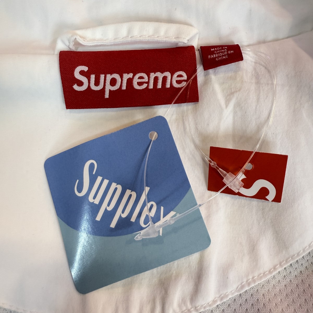 boutique　Supreme ホワイト ナイロンジャケット 新品 H&M × PlayStation ナイロンジャケット Supreme L｜Yahoo