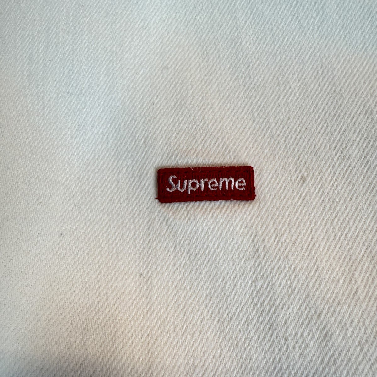 新品未使用★Supreme スモールボックスロゴ デニムシャツ ホワイト Supreme シュプリーム 2024AW Small Box Shirt スモールボックス