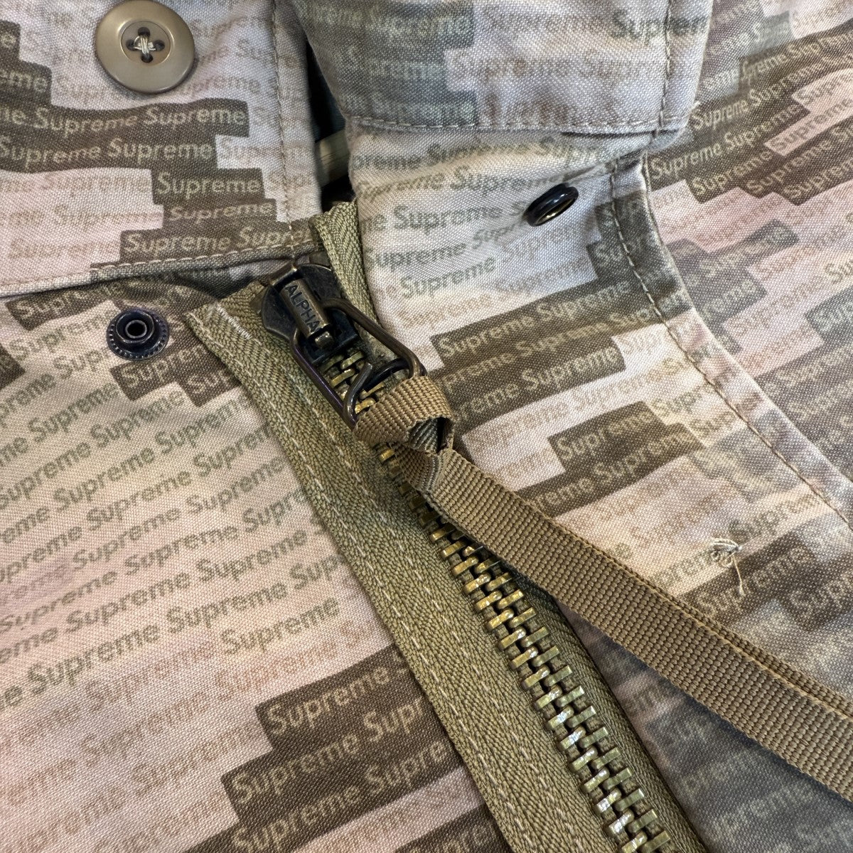 SUPREME 21SS Logo Camo M-65 Jacket マルチロゴ カモ ミリタリー ジャケット レッド サイズ：L (吉祥寺店) Supreme Logo Camo M-65 Jacket (SS21) - $298