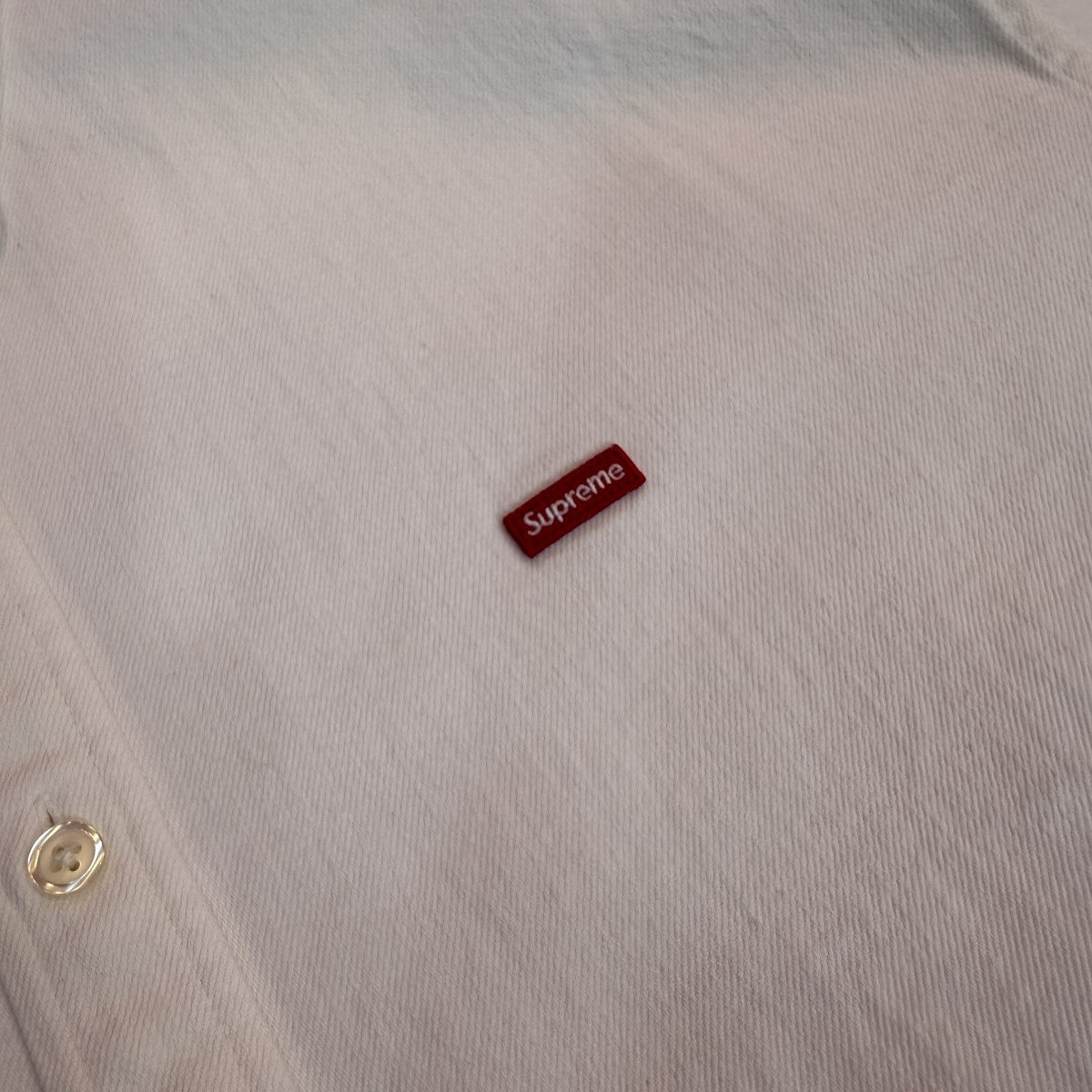 値下げ不可Supreme Small Box Denim Shirt White Supreme（シュプリーム） Supreme 25AW／ Small Box Denim Shirt