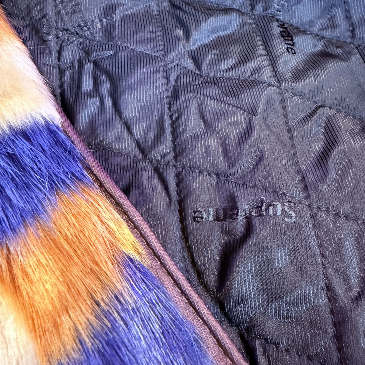 ★希少 シュリンプス ボリューム フェイク ファーコート 総柄 葡萄 ブラック Supreme(シュプリーム) 22AW/Multicolor Faux Fur Bomber Jacket