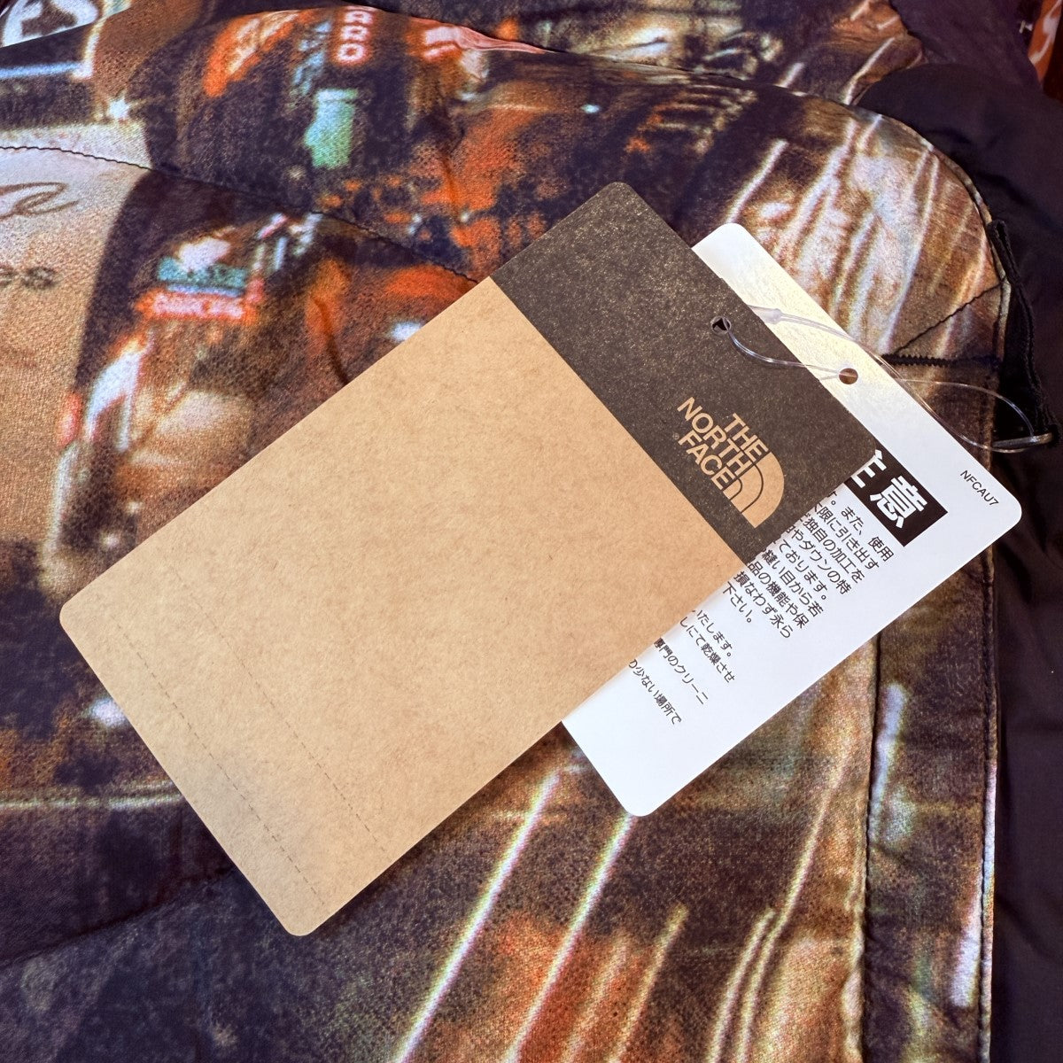 Supreme×THE NORTH FACE 22AW/800-Fill Half Zip Hooded PulloverTimes Square／ザ・ノース・フェイス 800フィルハーフジップフードプルオーバーダウンND52205I 古着・中古-6枚目のアイテム画像