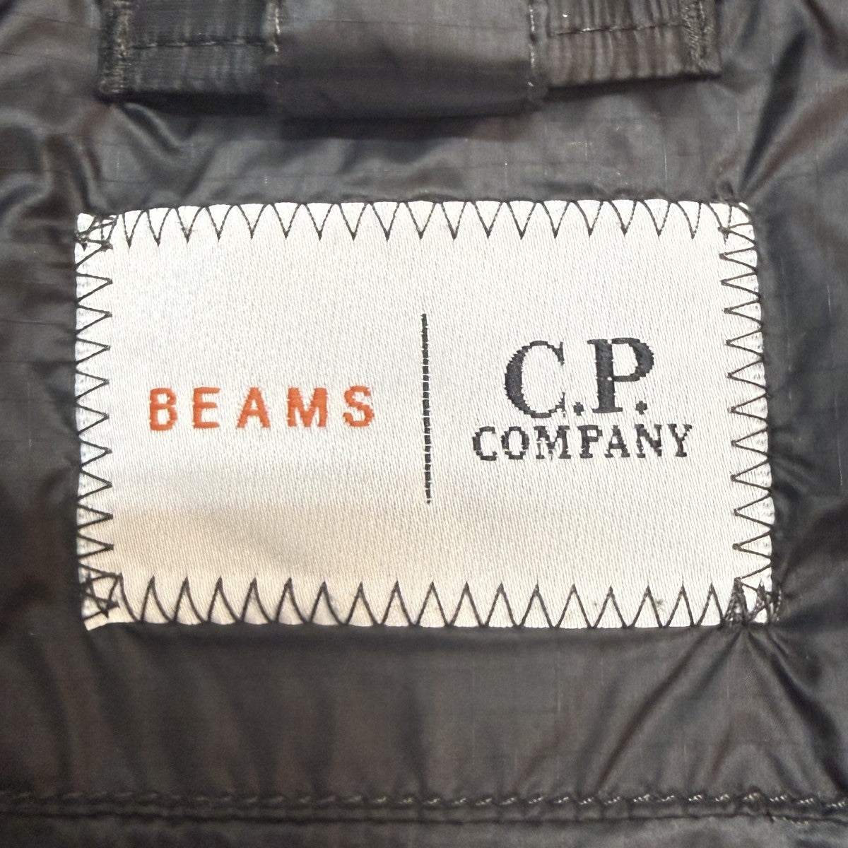 C．P COMPANY×BEAMS 25AW/D．D． Shell Goggle Down JacketDARK／ダウンジャケット19CMOW030A 110416A 古着・中古-8枚目のアイテム画像