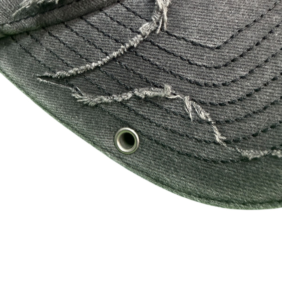 VETEMENTS 24AWFully Distressed Piercing Cap／ユーズド加工／デストロイピアスキャップUA65CA200B 古着・中古-4枚目のアイテム画像