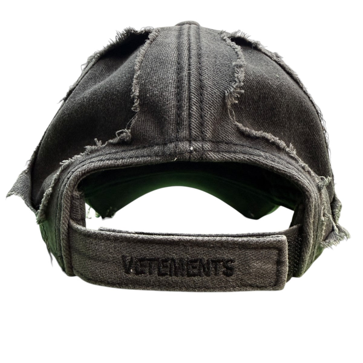 VETEMENTS 24AWFully Distressed Piercing Cap／ユーズド加工／デストロイピアスキャップUA65CA200B 古着・中古-6枚目のアイテム画像