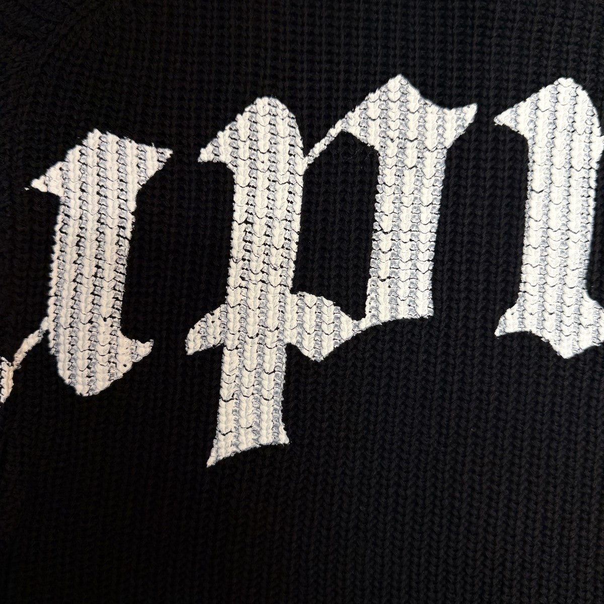 25SS/Old English Printed Sweater／オールドイングリッシュロゴプリントセーター