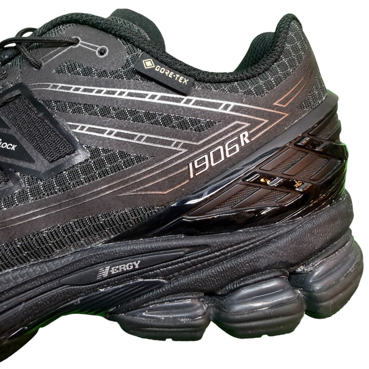 26SS/1906X GTX／BLACK ALKALINE GREEN／1906ゴアテックススニーカー/U190631U