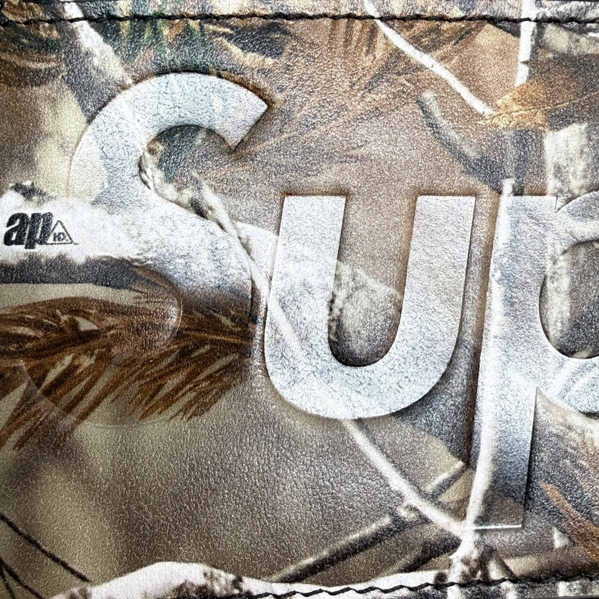 25AWLeather Zip Card Holder／Realtree Hardwoods Camo／レザージップカードホルダーカード3枚収納、ジップポケット付
