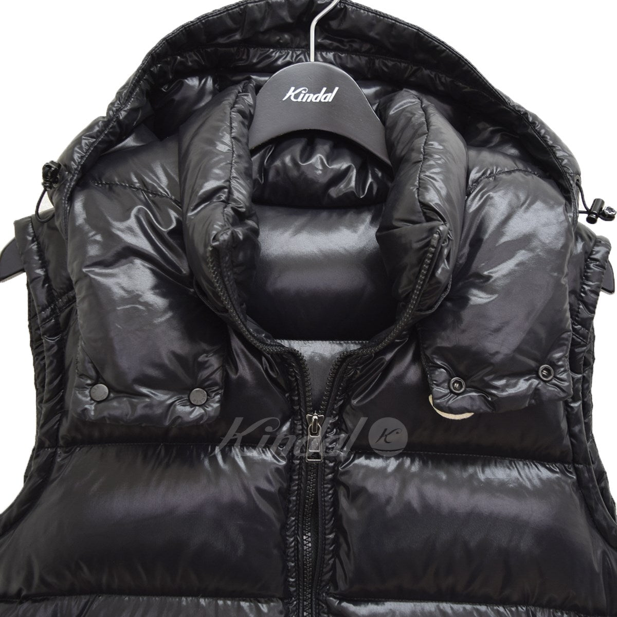 MONCLER(モンクレール) LACET フード着脱 ダウンベスト 国内正規品 B21914339305 ブラック サイズ  2｜【公式】カインドオルオンライン ブランド古着・中古通販【kindal】