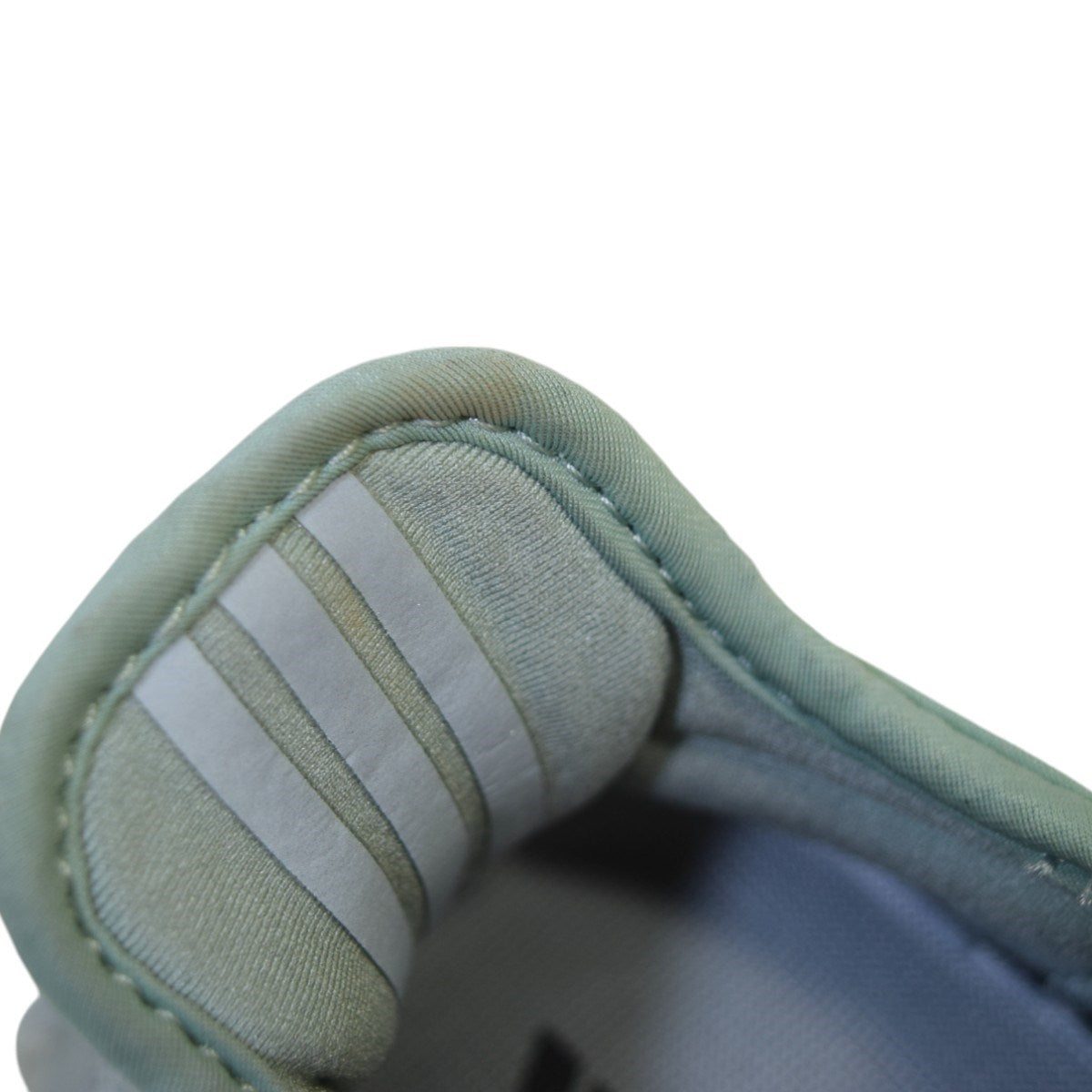 YEEZY BOOST350V2イージーブースト 350V2 SALT／CORE BLACKHQ2060