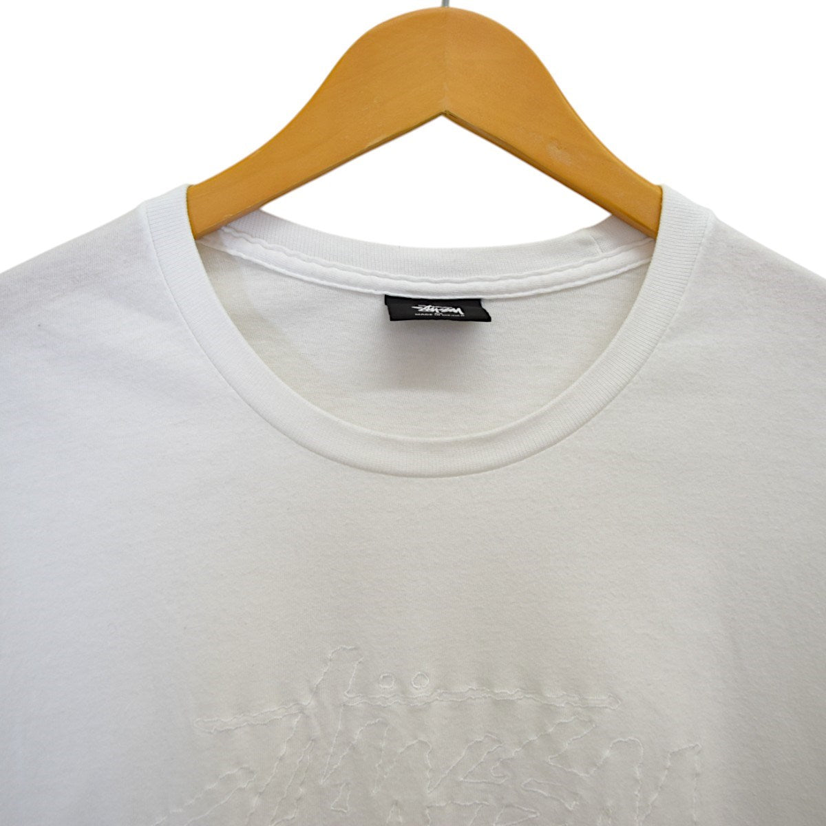 stussy(ステューシー) GUAMロゴ刺繍Tシャツ ホワイト サイズ M｜【公式