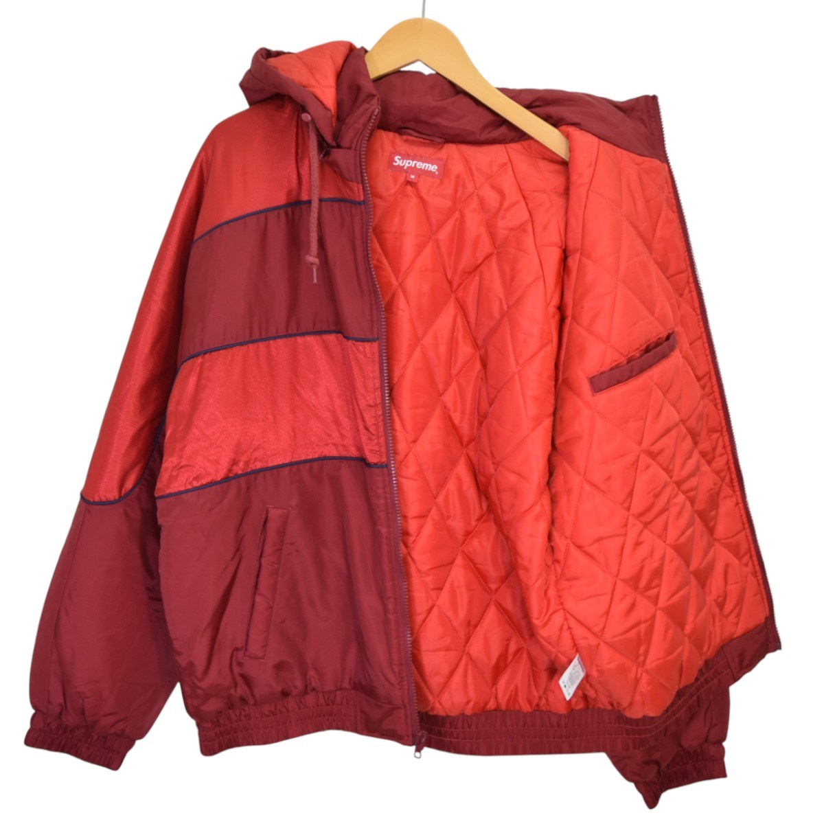 Supreme(シュプリーム) Sports Piping Puffy Jacket中綿ジャケット