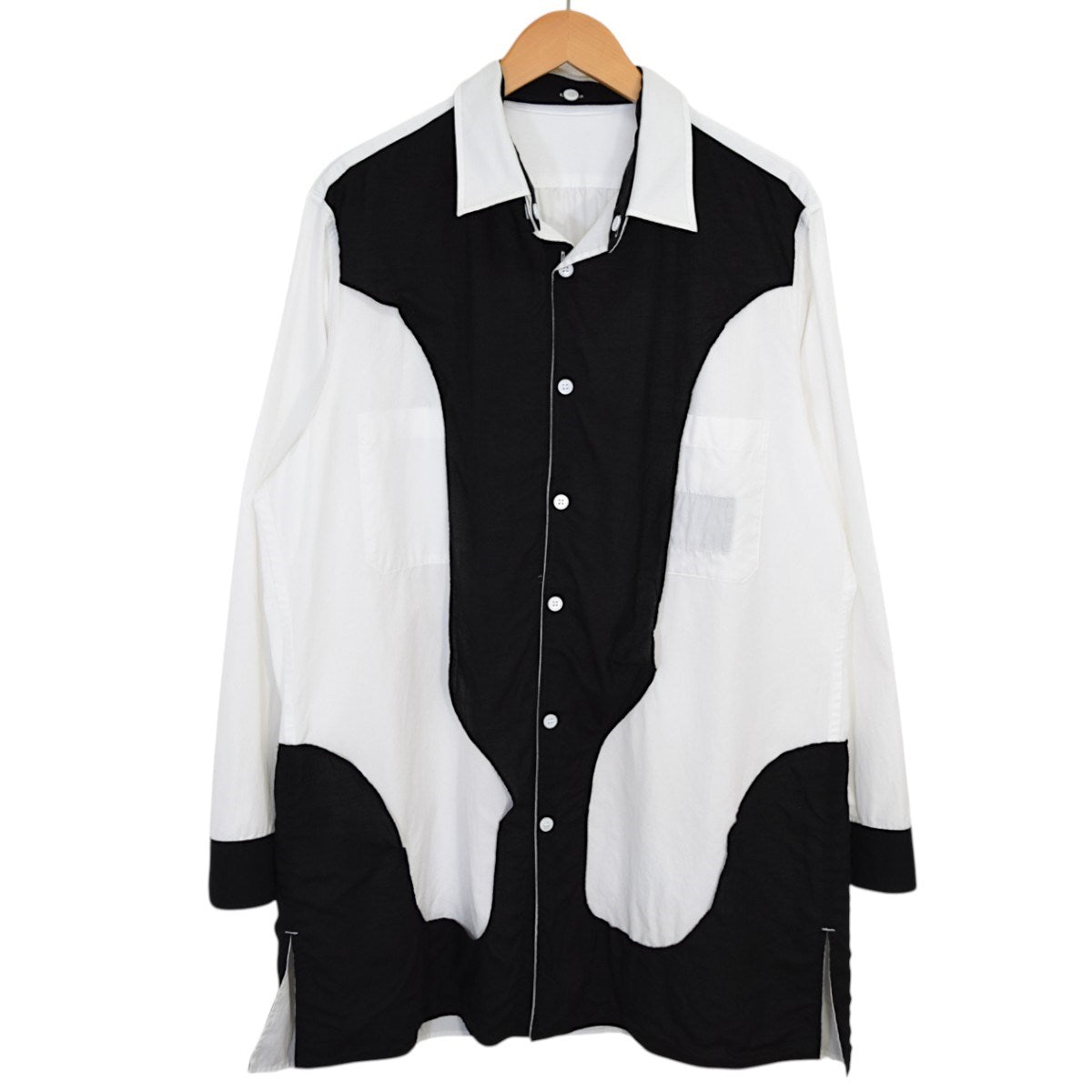 Yohji Yamamoto pour homme 白黒使いスペアカラーBリバーシブルデザインシャツ 2023AWHJ-B73-515 古着・中古-1枚目のアイテム画像