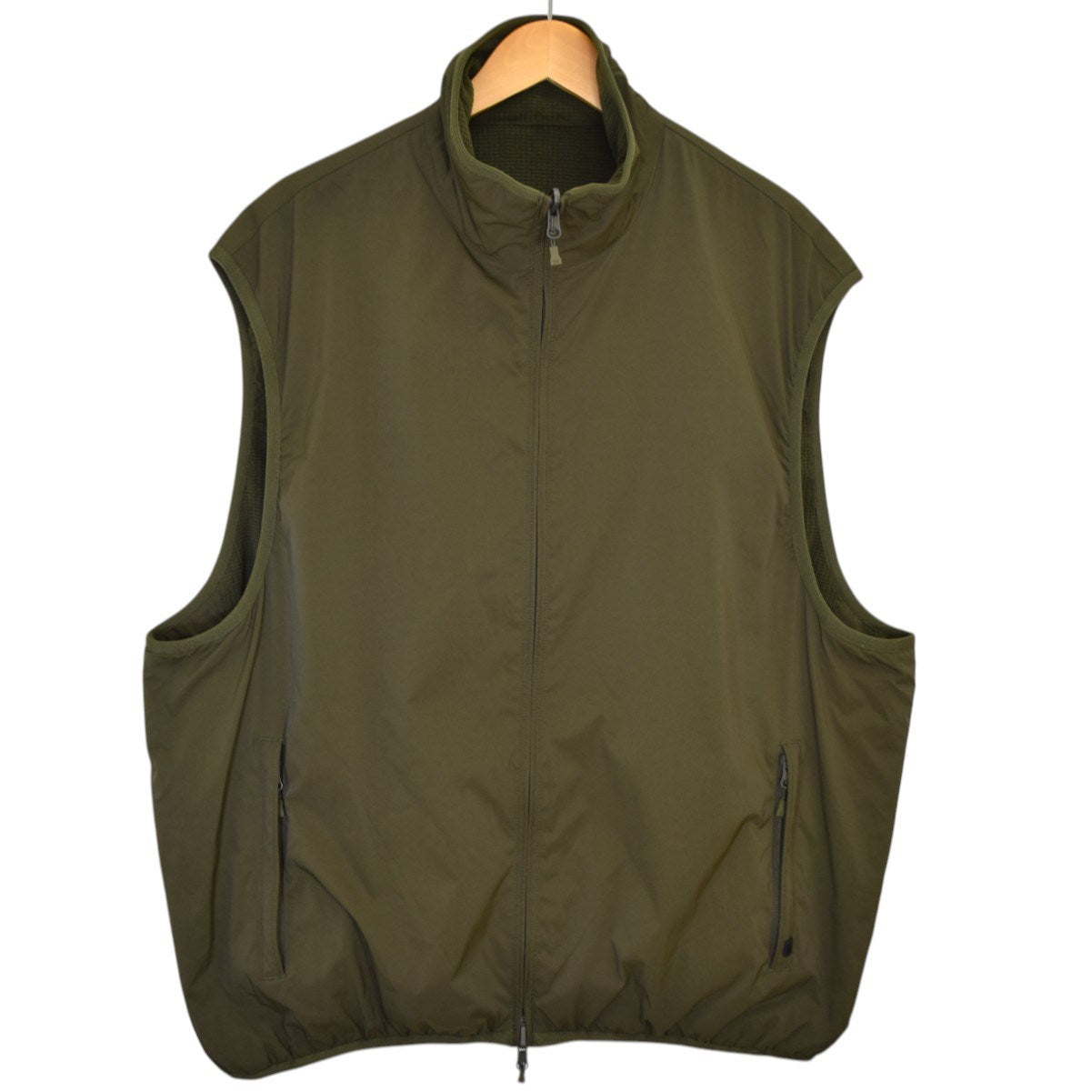 DAIWA PIER39 TECH REVERSIBLE MIL ECWCS STAND VESTリバーシブルベストBE-62023W 古着・中古-1枚目のアイテム画像