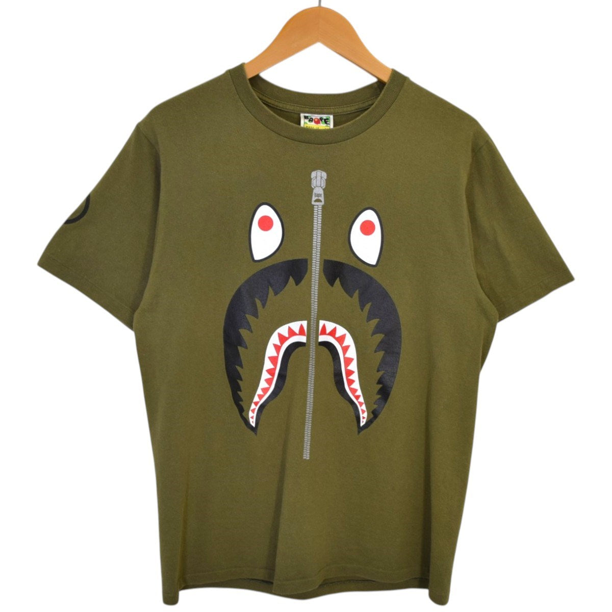 シャークTシャツ
