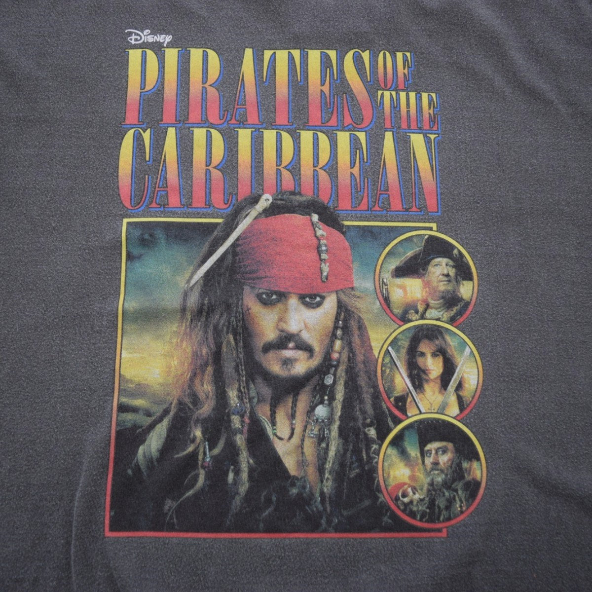 PIRATES OF THE CARIBBENパイレーツオブカリビアン プリントTシャツ