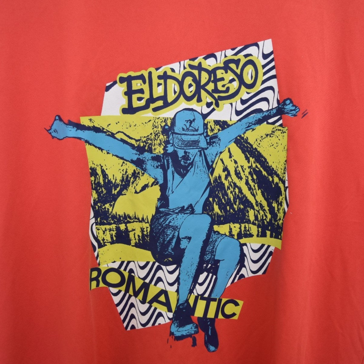 Showbit TeeプリントTシャツE1004410