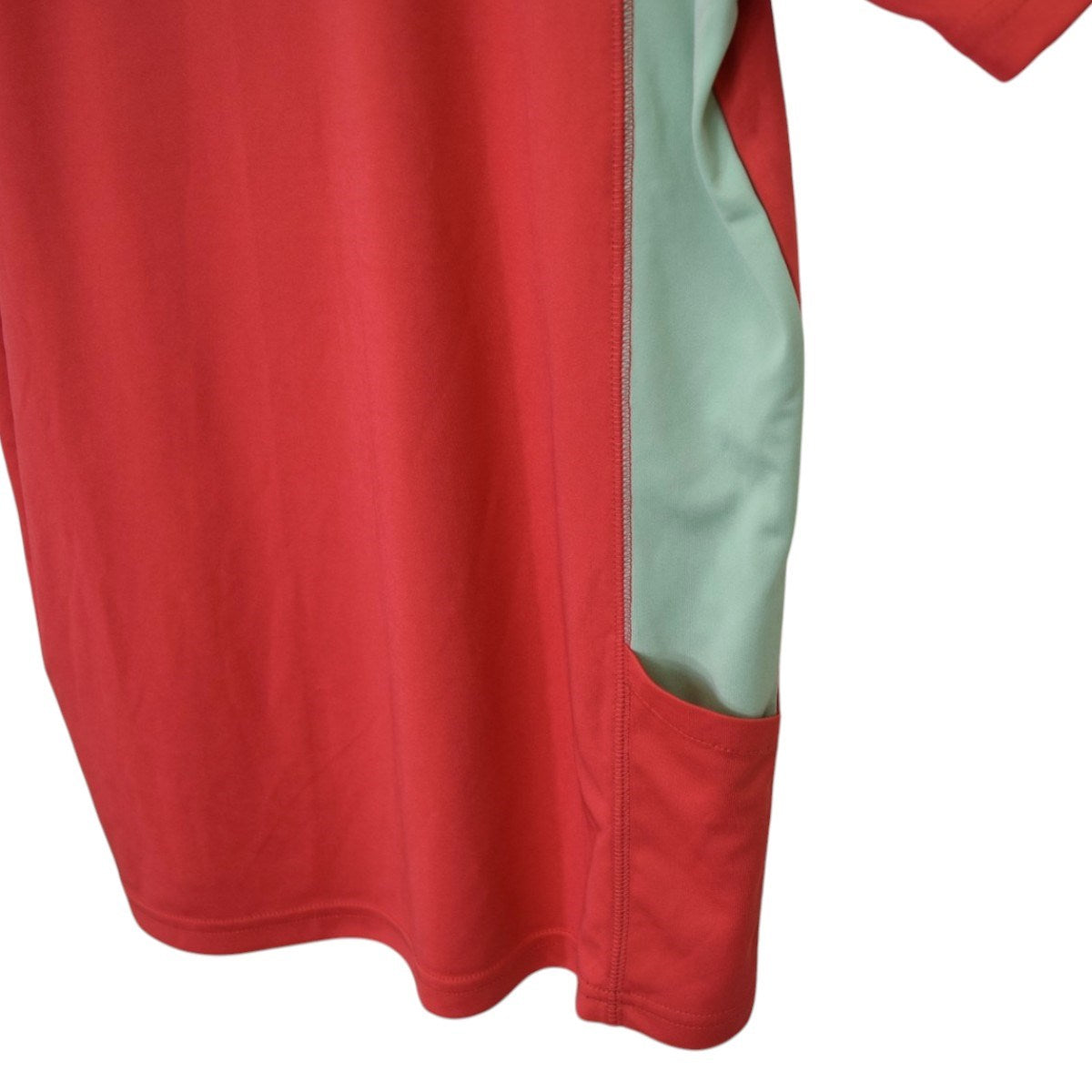 Showbit TeeプリントTシャツE1004410