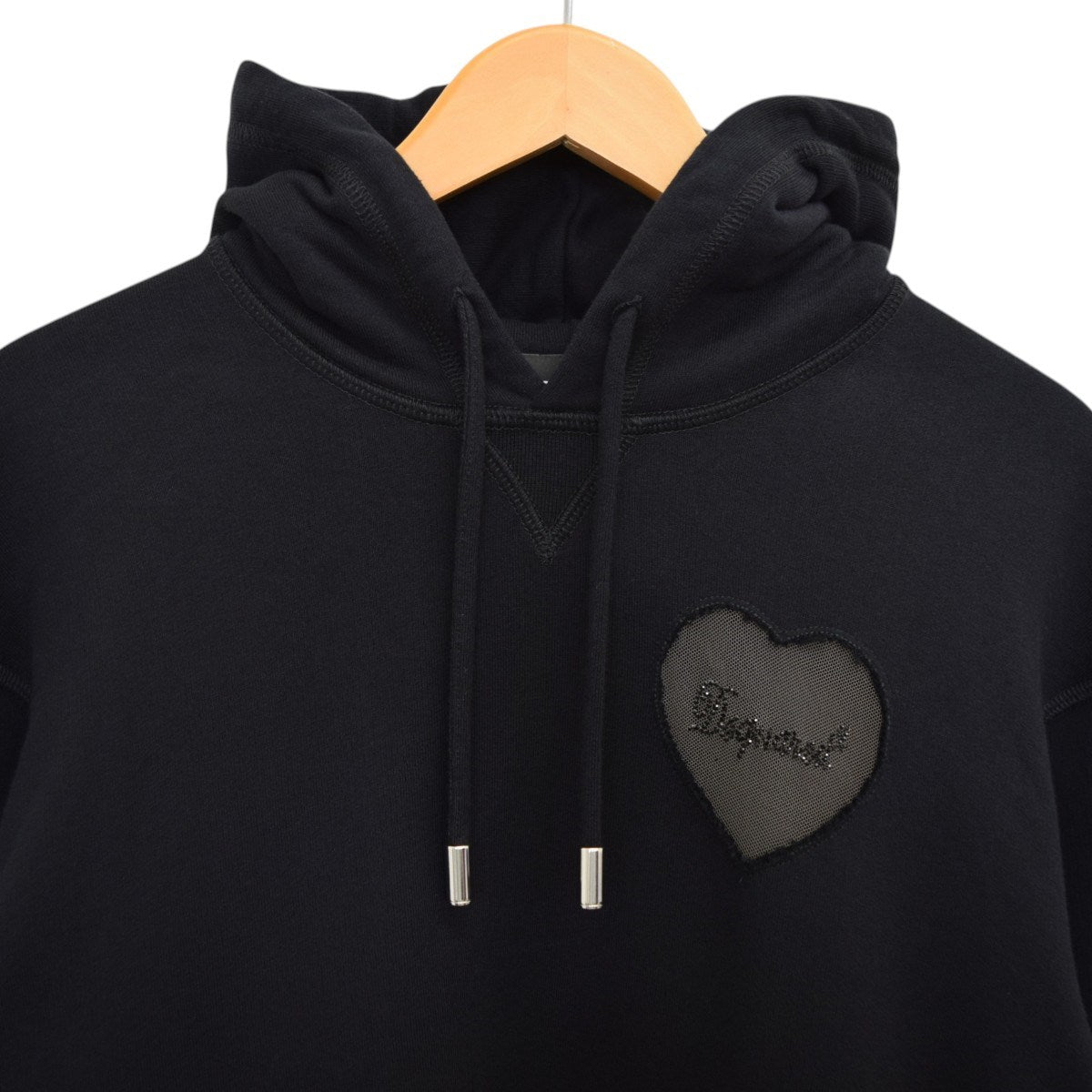 DSQUARED2 ラインストーンクロップドプルオーバーパーカー 2024AWS75GU0519 古着・中古-3枚目のアイテム画像