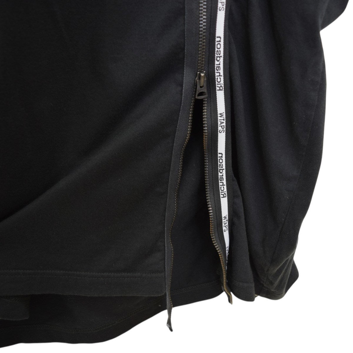 WTAPS×Richardson BIZZ SS／COTTON．RICHARDSONジップデザインTシャツ202ATRID-CSM01S 古着・中古-4枚目のアイテム画像