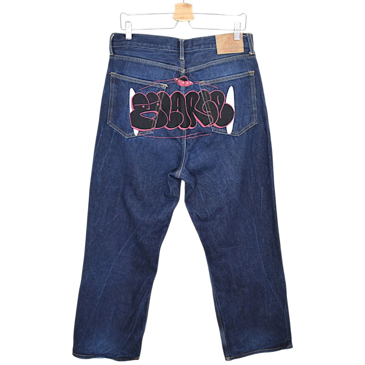 X-LARGE EMBROIDERY GRAFFITI DENIMデニムパンツ101214031002 古着・中古-1枚目のアイテム画像