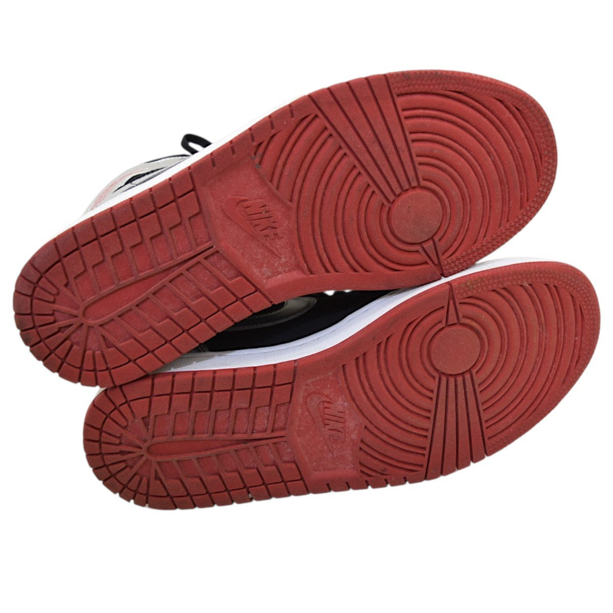 Air Jordan 1 Mid Johnny Kilroyエアジョーダン1554724-057