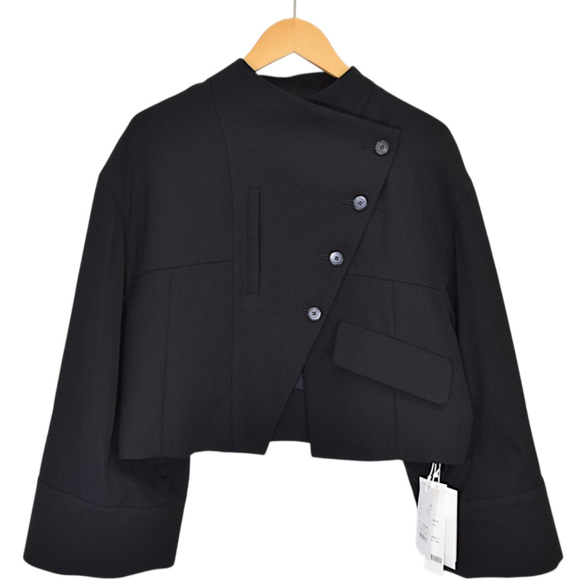 Helmina blousonクロップドブルゾン 2026AWAP2602-BK