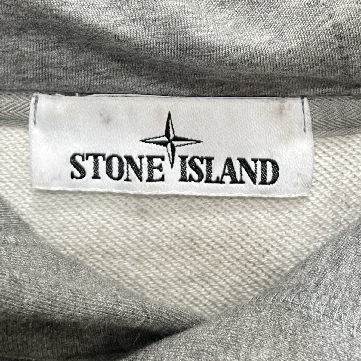 STONE ISLAND(ストーンアイランド) ダストカラー加工 コットン スウェットパーカ741562090 741562090 グレー サイズ  L｜【公式】カインドオルオンライン ブランド古着・中古通販【kindal】