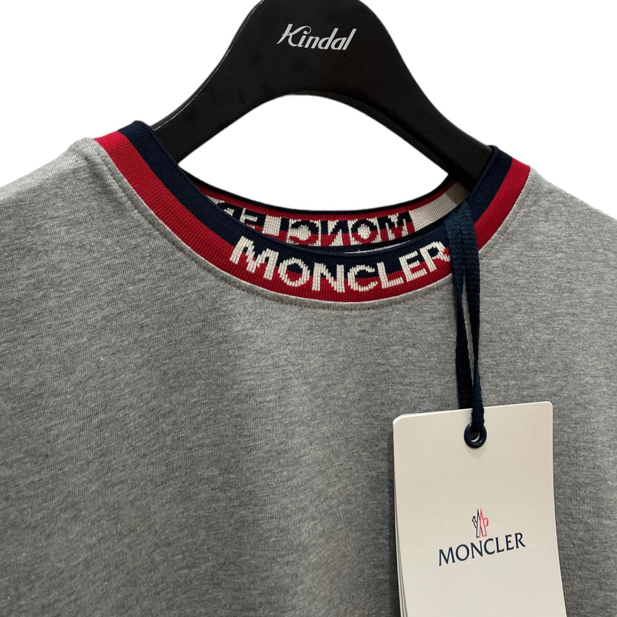 モンクレールのMAGLIA T-SHIRT ロゴリンガーTです。 MONCLER トップス 古着・中古アイテム