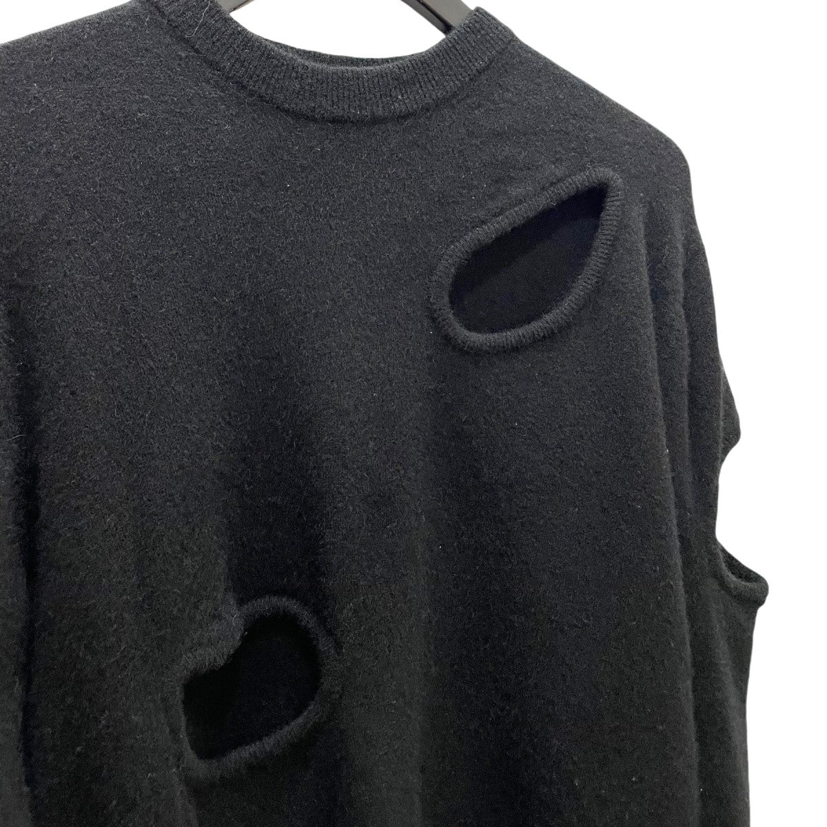 トーガアーカイブスのHole knit pulloverです。 TOGA ARCHIVES 古着・中古 トップス アイテム