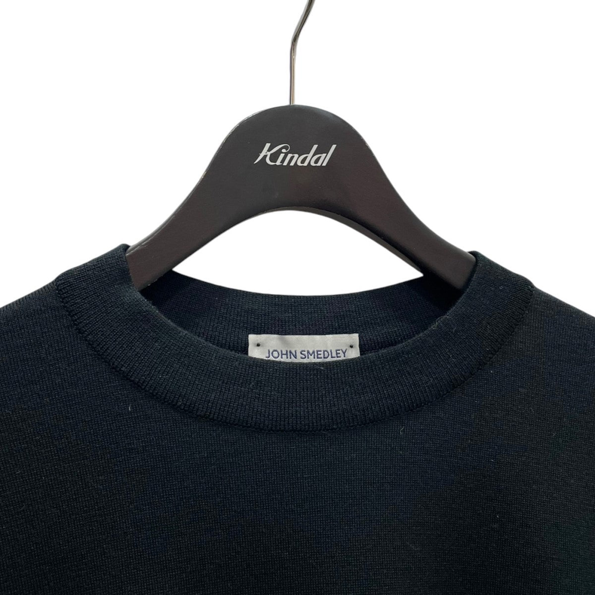ジョンスメドレーのNAYA 裾スリットクルーネックニットです。 JOHN SMEDLEY 古着・中古 トップス アイテム