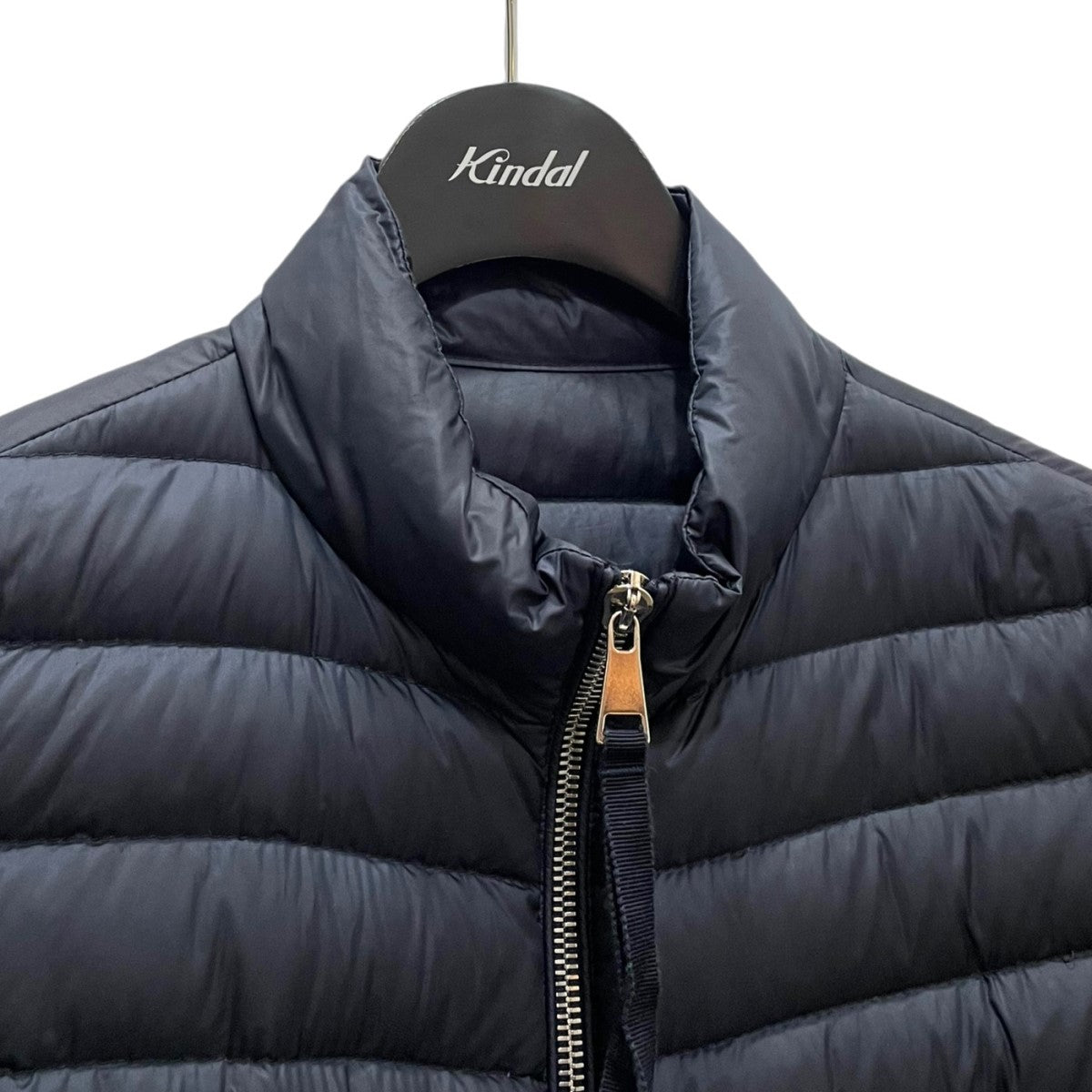 モンクレールのAGATE GIUBBOTTO ダウンジャケットです。 MONCLER 古着・中古 アウター アイテム