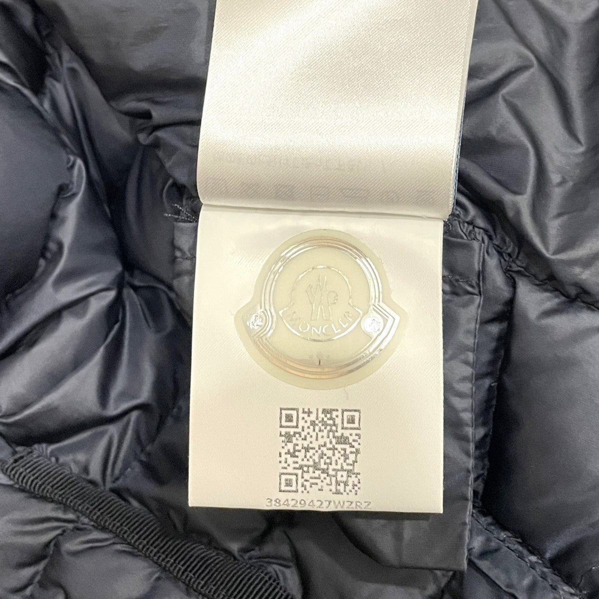 モンクレールのAGATE GIUBBOTTO ダウンジャケットです。 MONCLER 古着・中古 アウター アイテム