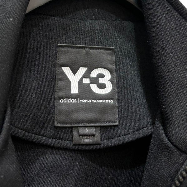 Y-3 古着・中古 ワイスリーの3ストライプス トラックジャケット GJ8288です。